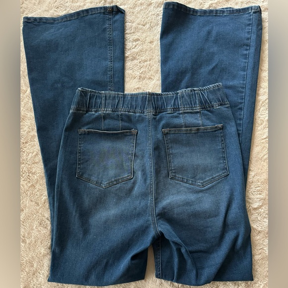 Fashion Nova Flare Jeans - Picture 2 of 5